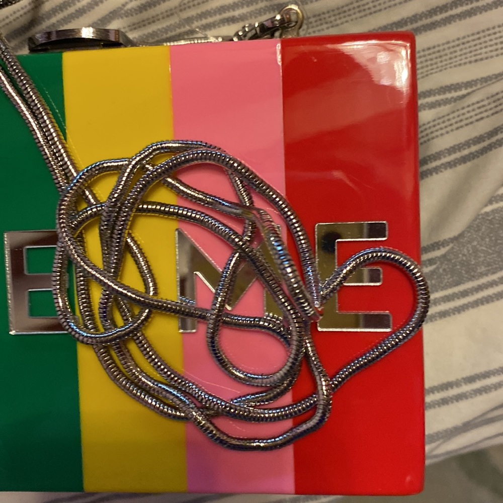 NWT MILLY BITE ME LIP CLUTCH - Picture 2 of 6